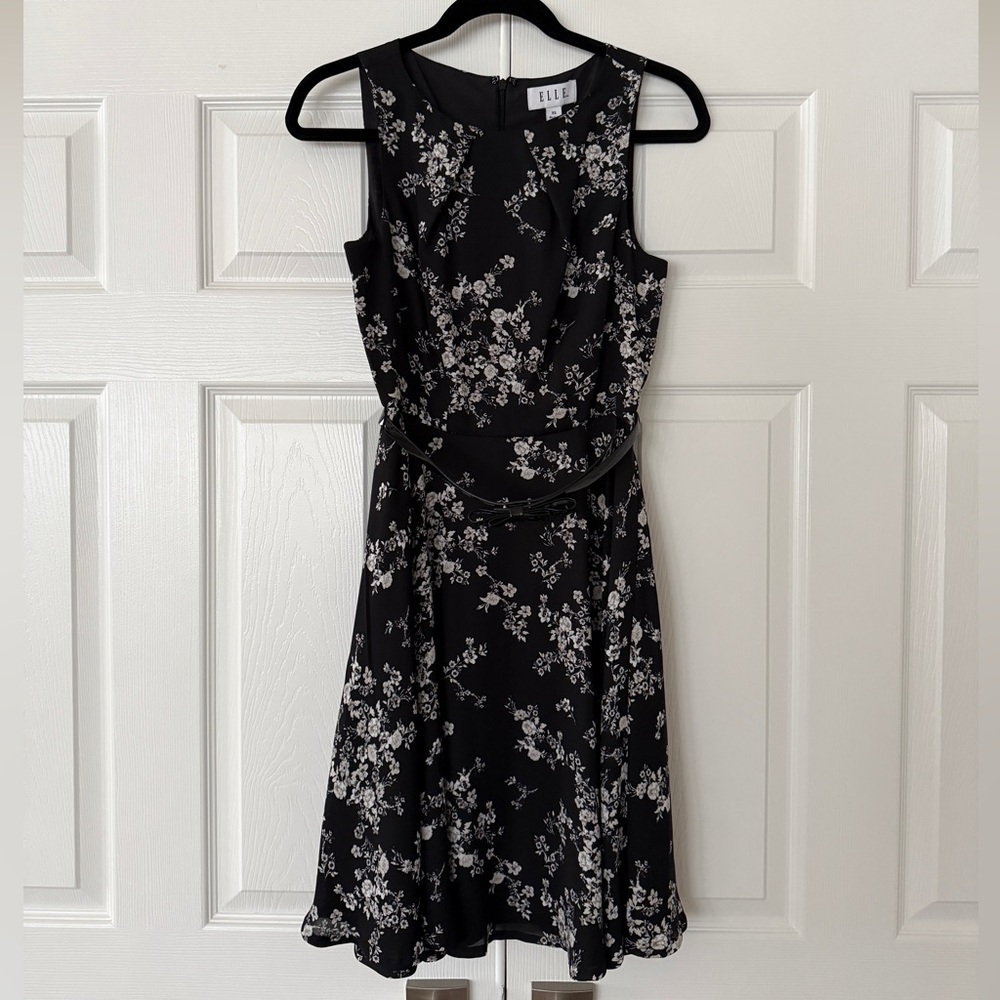 NWT Elle black/white floral fit and flare dress, size XS